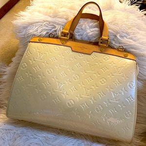 LV handbag, dustbag included